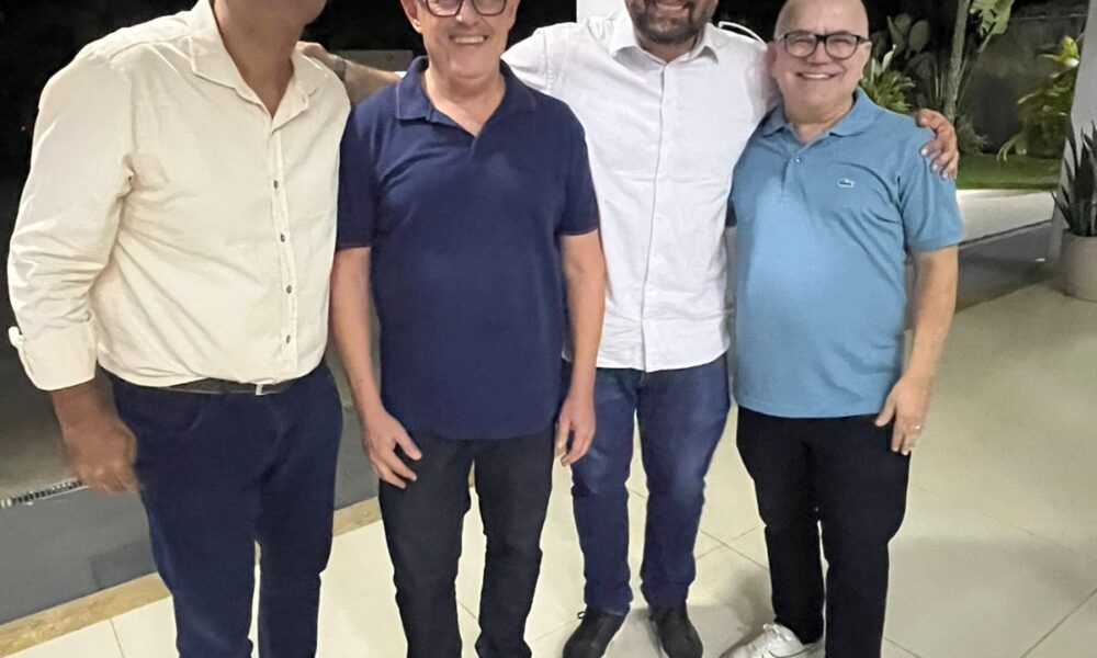 Prefeitos de várias cidades recebem Cláudio Castro em Santo Antônio de Pádua