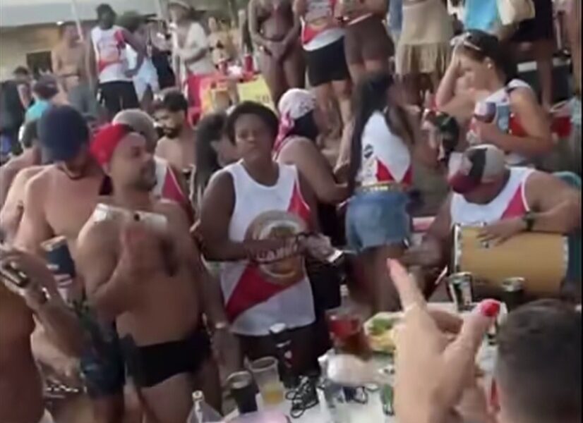 Bloco Itaperunense faz sucesso no Espírito Santo